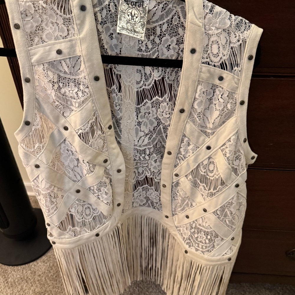 Vocal Cream Lace Vest with Intricate Design